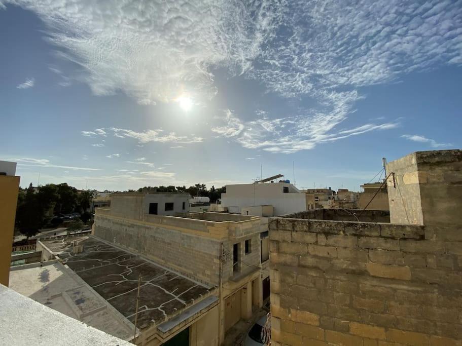 May Flower: Modern Flat Close To Airport/Bus Stops Tarxien Ngoại thất bức ảnh