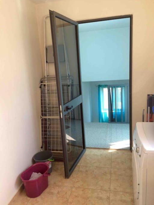 May Flower: Modern Flat Close To Airport/Bus Stops Tarxien Ngoại thất bức ảnh